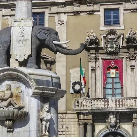 House Historic Center *